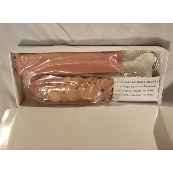 CEDAR Wood Lavender Closet & Drawer Air Freshener Scented Set of 20 - Picture 3 of 4